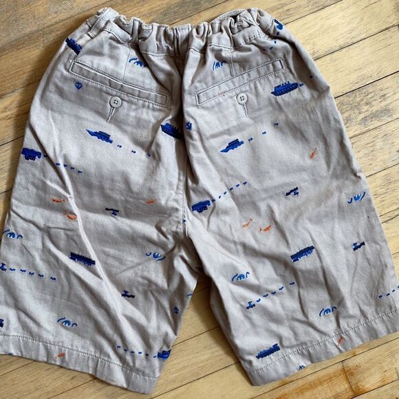 Hanna Andersson embroidered sea shorts, sizes 120 or 6-7 and 140 or 10. - Picture 3 of 7